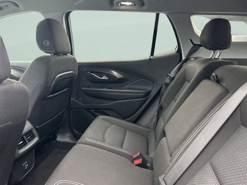 Used 2024 GMC Terrain SLE image 14