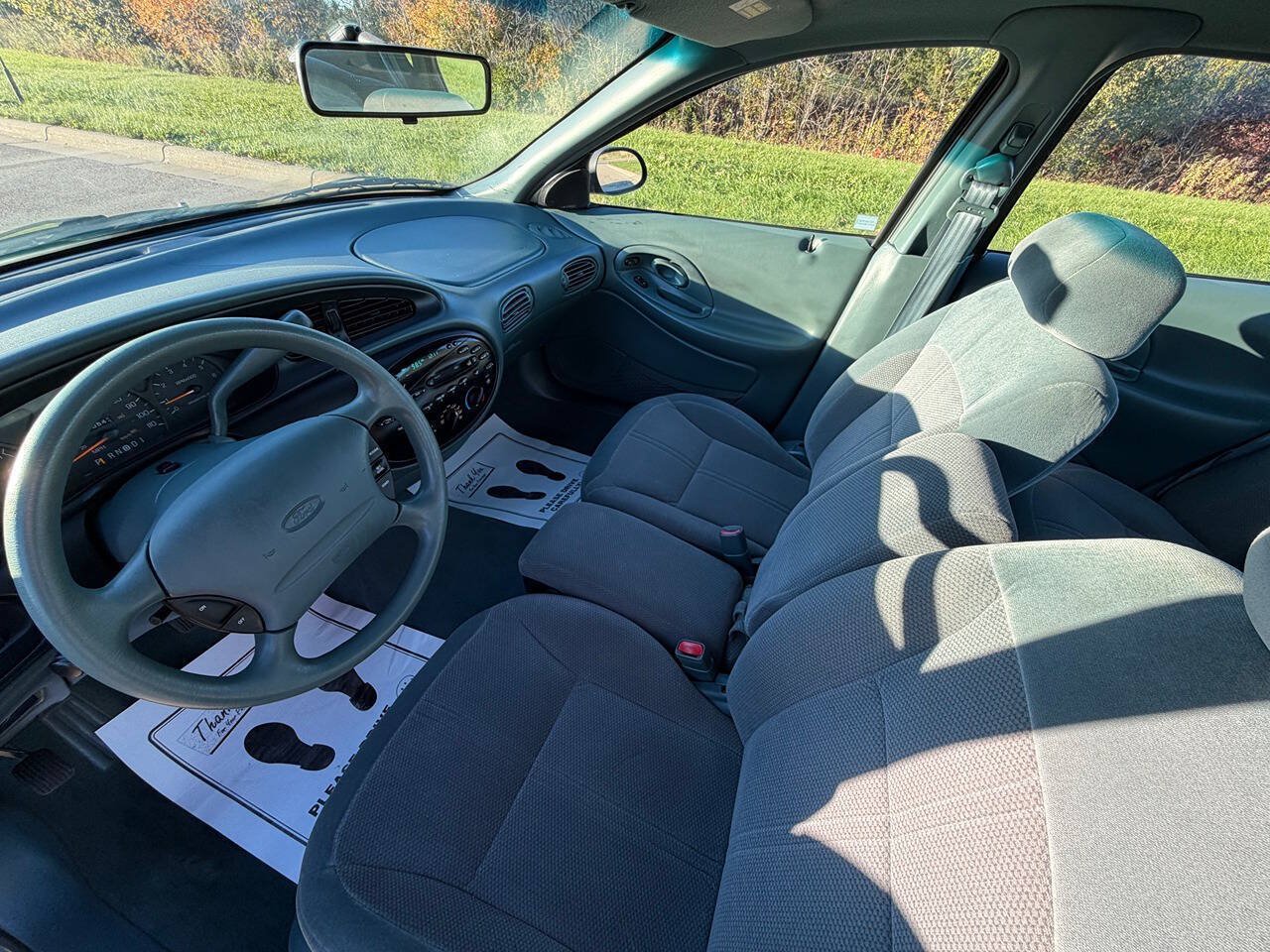 Used 1997 Ford Taurus GL FWD image 11
