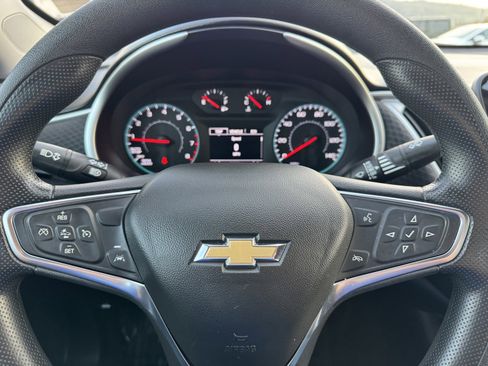 Used 2024 Chevrolet Malibu LT image 24