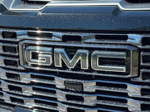New 2026 GMC Sierra 2500 Denali Ultimate image 7