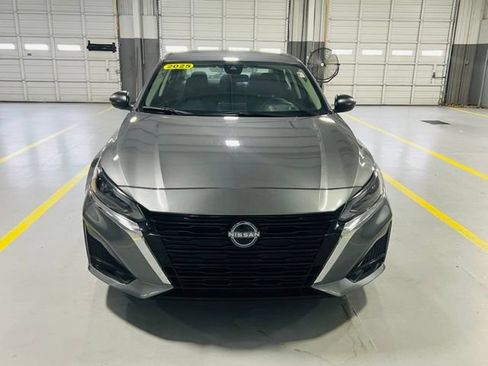 Used 2025 Nissan Altima 2.5 S FWD image 12