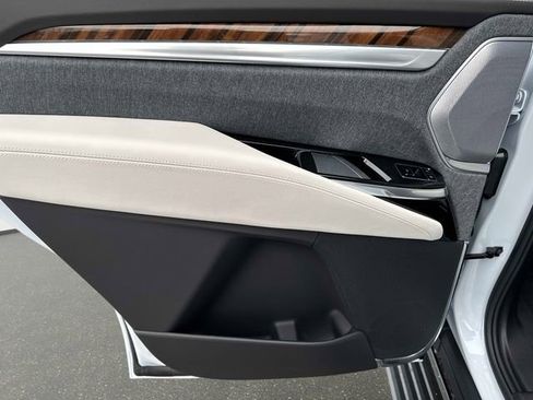 Certified 2026 Cadillac Escalade Platinum Sport w/ LPO, ONYX Package image 13