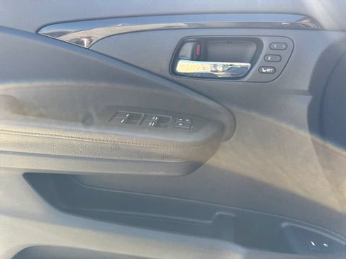Used 2022 Honda Pilot Touring image 19