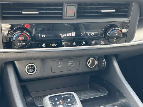 Used 2023 Nissan Rogue SV w/ SV Premium B Package AWD/4WD image 27