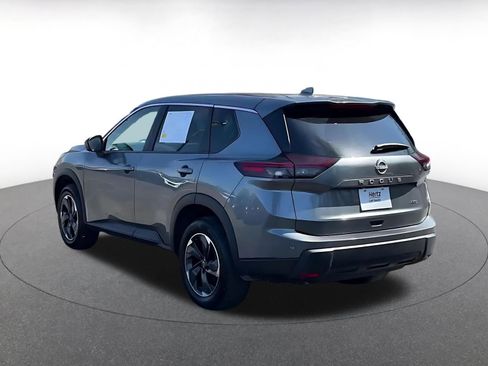 Used 2025 Nissan Rogue SV image 11