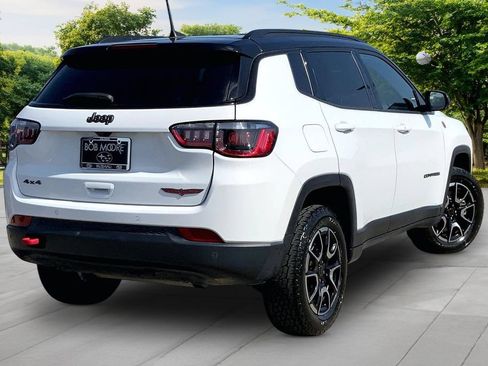 Used 2025 Jeep Compass Trailhawk AWD/4WD image 6