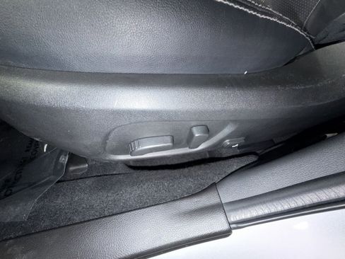 Used 2017 Subaru Forester 2.5i Touring image 14