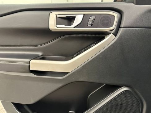 Used 2023 Ford Explorer XLT w/ Equipment Group 202A image 38