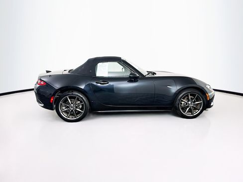 Used 2016 MAZDA MX-5 Miata Grand Touring RWD image 10