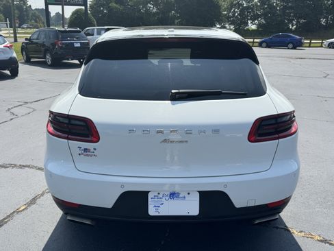 Used 2018 Porsche Macan AWD/4WD image 6