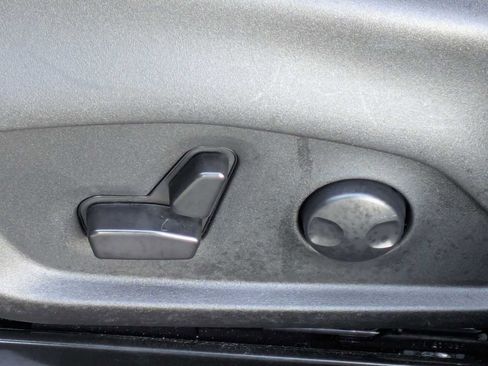 Used 2022 Jeep Compass Limited image 15