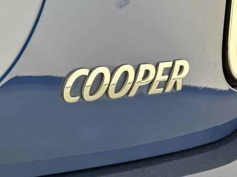 Used 2017 MINI Cooper 2-Door Hardtop image 25