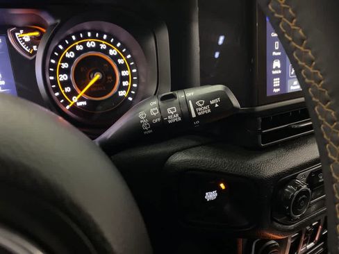 Used 2024 Jeep Wrangler Unlimited Sport AWD/4WD image 23