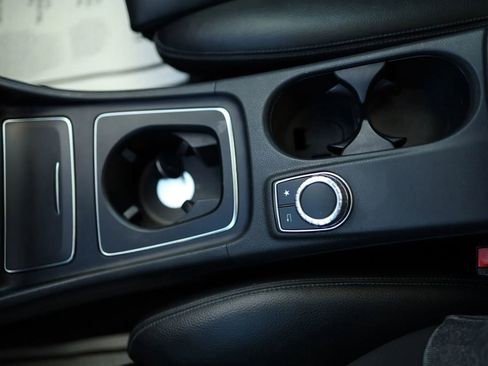 Used 2019 Mercedes-Benz GLA 250 image 31