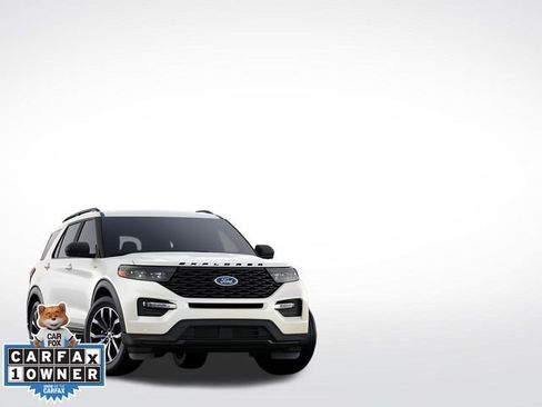 Certified 2023 Ford Explorer XLT w/ Equipment Group 202A RWD image 38