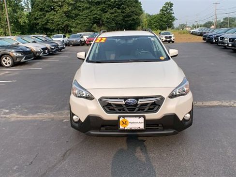 Used 2022 Subaru Crosstrek 2.0i Premium image 8