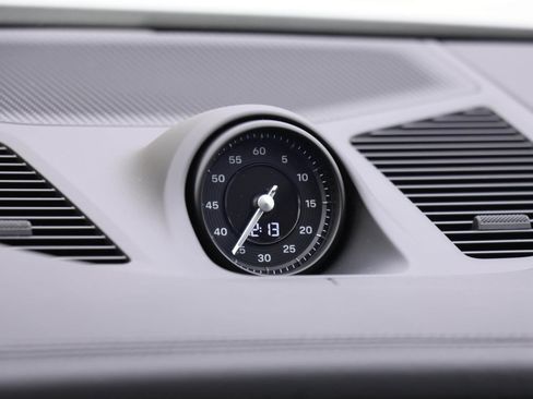 Used 2024 Porsche Cayenne Coupe image 21