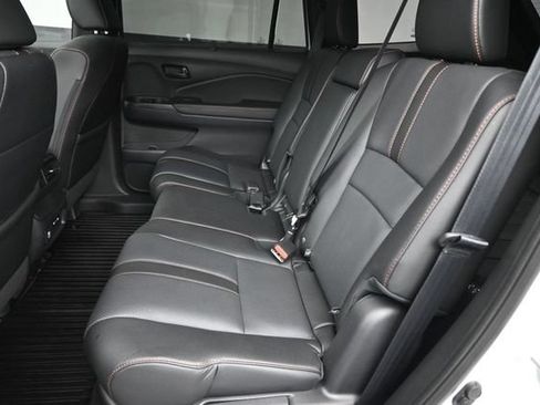 Used 2025 Honda Passport TrailSport image 23
