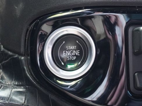 Used 2024 Chevrolet Silverado 2500 High Country w/ Technology Package image 32