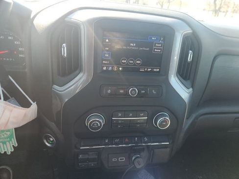 Used 2024 Chevrolet Silverado 2500 Custom w/ Custom Convenience Package image 10