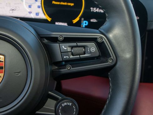 Used 2022 Porsche Taycan 4 Cross Turismo image 32