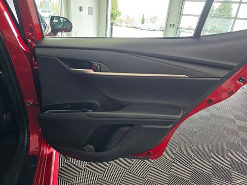 Used 2025 Toyota Camry SE image 41