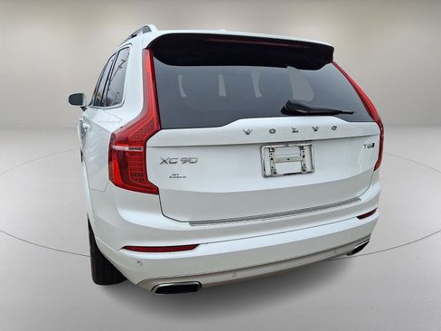 Used 2018 Volvo XC90 T6 Momentum w/ Convenience Package image 8