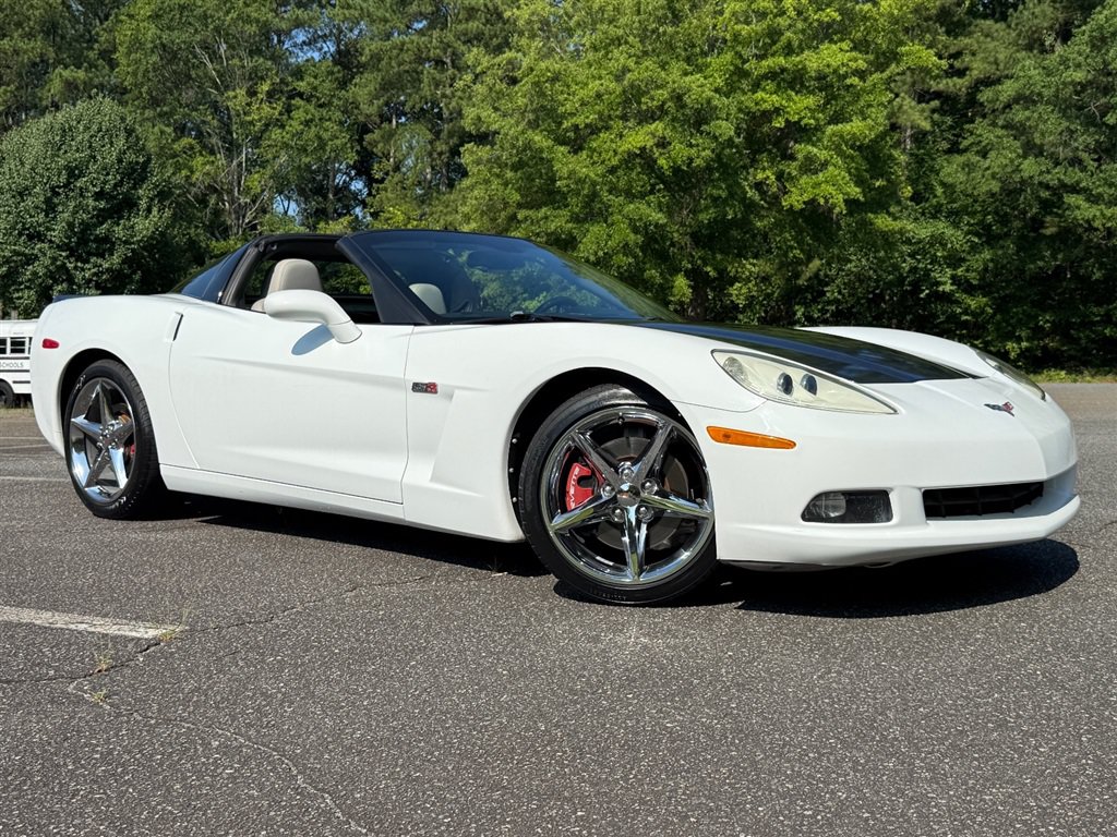Used 2013 Chevrolet Corvette Coupe w/ 3LT Preferred Equipment Group RWD image 24