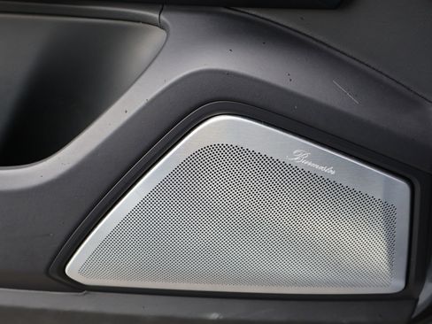 Certified 2024 Porsche Cayenne S AWD/4WD image 15