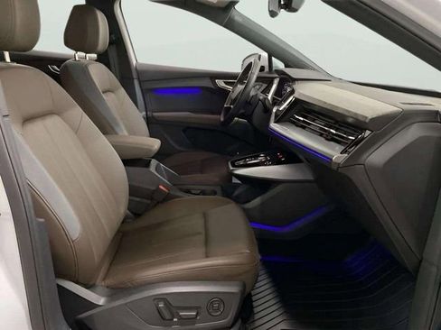 Used 2024 Audi Q4 e-tron Premium Plus w/ Premium Plus image 32