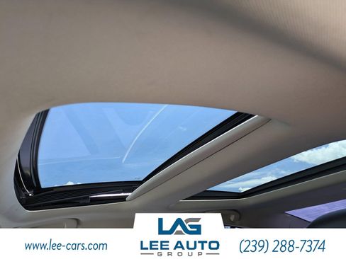 Used 2018 Nissan Maxima 3.5 SL FWD image 17