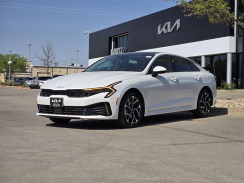 New 2026 Kia K5 EX image 2