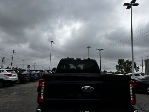 Used 2025 Ford F250 Lariat AWD/4WD image 5