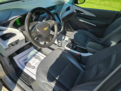 Used 2018 Chevrolet Bolt Premier w/ Driver Confidence II Package FWD image 12