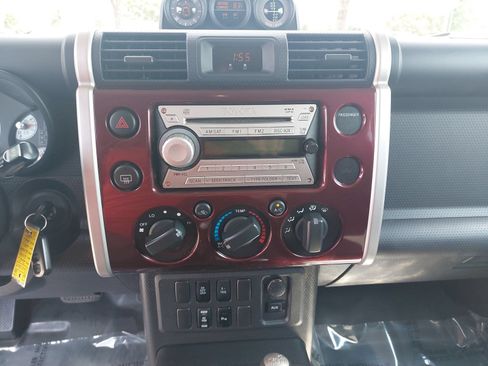 Used 2007 Toyota FJ Cruiser 4WD w/ Upgrade Pkg 1 image 19