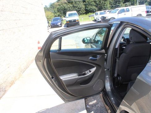 Used 2017 Chevrolet Volt LT image 21