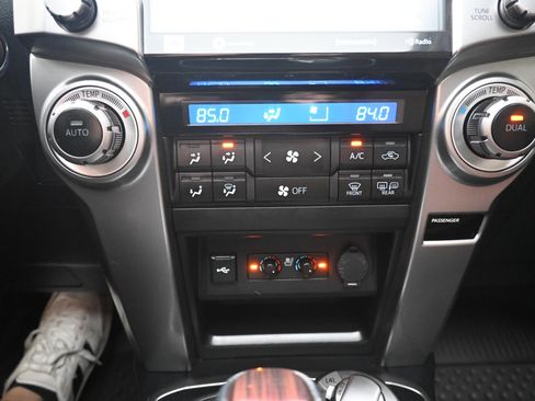 Used 2022 Toyota 4Runner Limited image 11