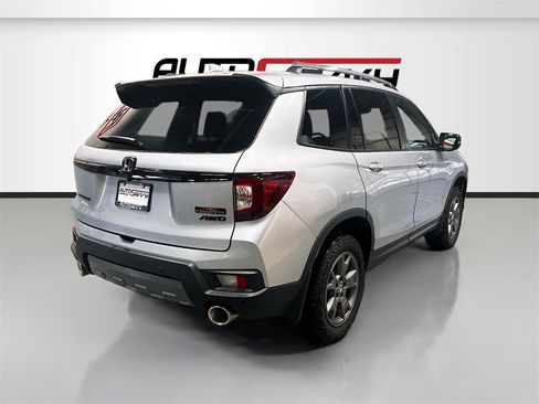 Used 2024 Honda Passport TrailSport image 7