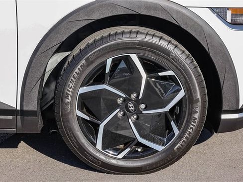 Certified 2024 Hyundai Ioniq 5 SEL image 9