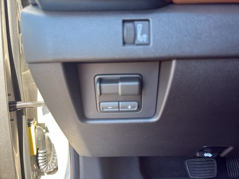 New 2026 GMC Canyon AT4 w/ AT4 Premium Package AWD/4WD image 19