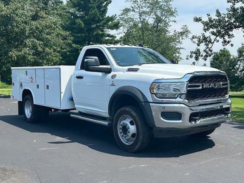 New 2024 RAM 5500 Tradesman image 9