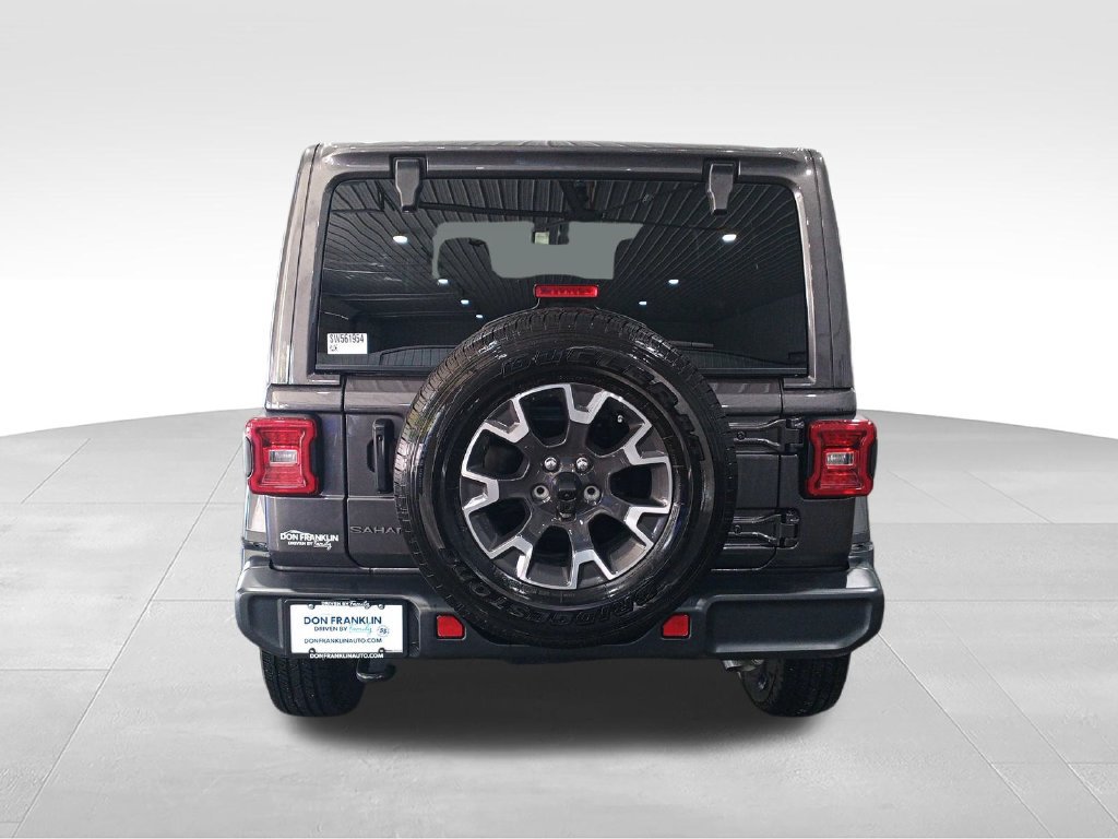 Used 2025 Jeep Wrangler Unlimited Sahara w/ Technology Group AWD/4WD image 5