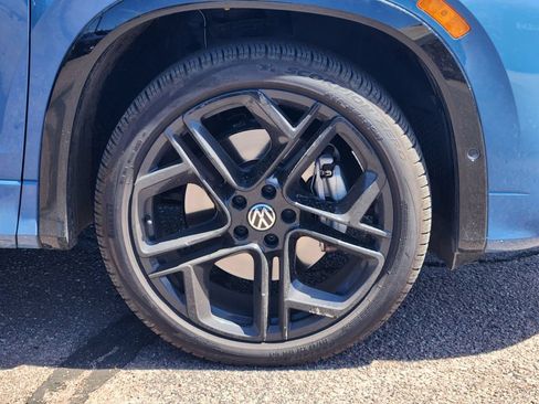 Used 2025 Volkswagen Tiguan SE R-Line AWD/4WD image 30