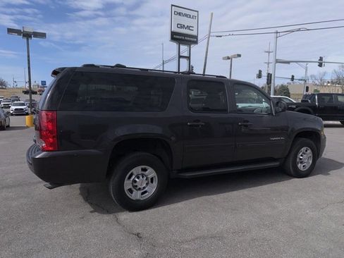 Used 2011 GMC Yukon XL 2500 SLT w/ SLT-2 Equipment Package image 11