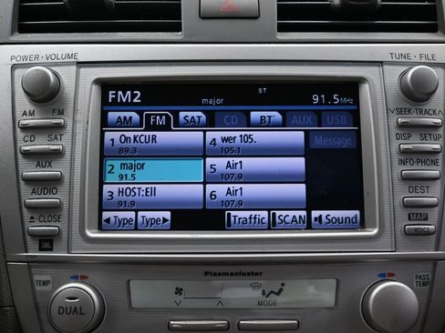 Used 2011 Toyota Camry Hybrid image 21