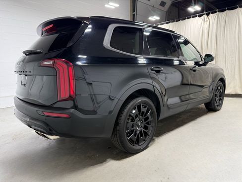 Used 2022 Kia Telluride EX w/ EX Premium Package image 4