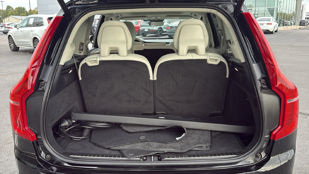 Certified 2024 Volvo XC90 T8 Plus AWD/4WD image 30