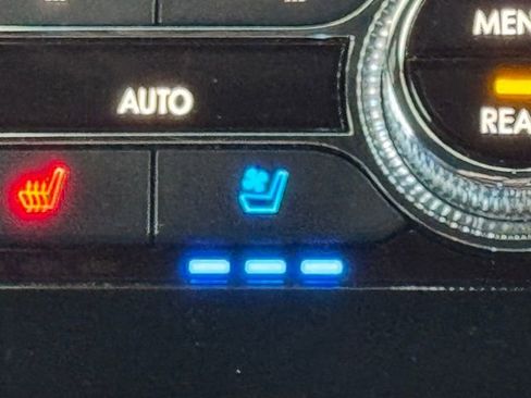 Used 2023 Lincoln Navigator L Reserve image 34