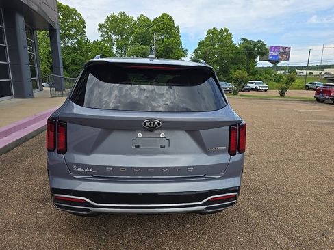 Used 2021 Kia Sorento EX FWD image 4