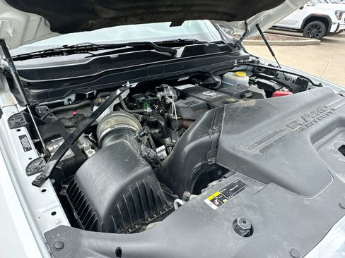 Used 2024 RAM 3500 Big Horn AWD/4WD image 24